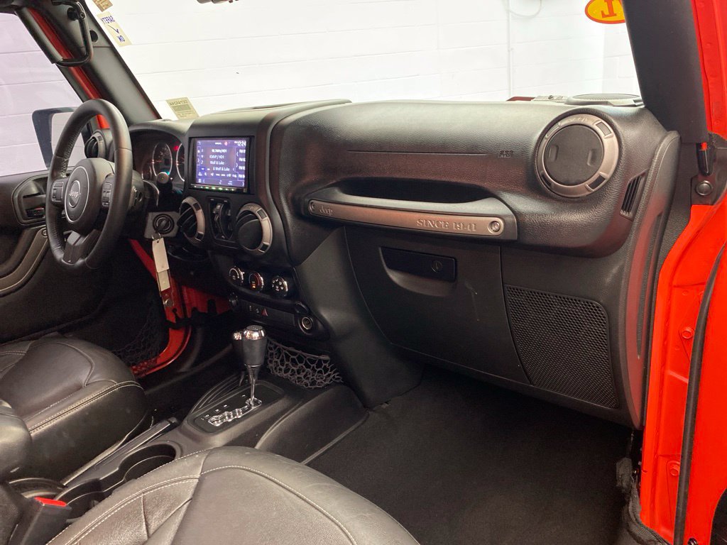 Used 2015 Jeep Wrangler Unlimited Sport w/ Quick Order Package 24S AWD/4WD image 22
