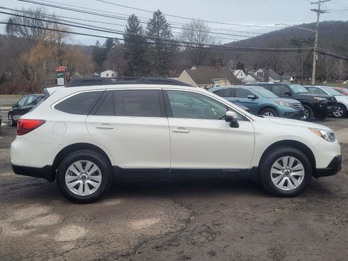 Used 2015 Subaru Outback 2.5i Premium image 9