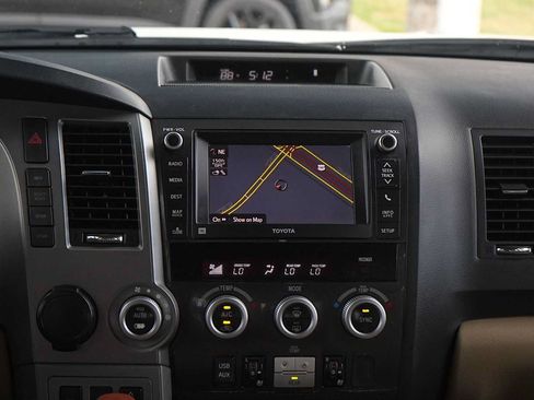 Used 2013 Toyota Sequoia Platinum RWD image 19