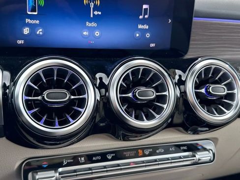 Certified 2026 Mercedes-Benz GLB 250 4MATIC image 22