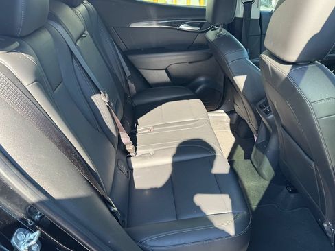 Used 2024 Buick Envision Preferred AWD/4WD image 31