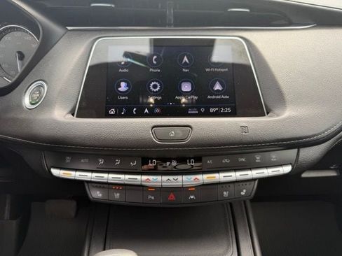 Used 2019 Cadillac XT4 Premium Luxury AWD/4WD image 18