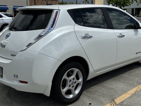 Used 2013 Nissan Leaf SV w/ LED & Quick Charge Pkg FWD image 5