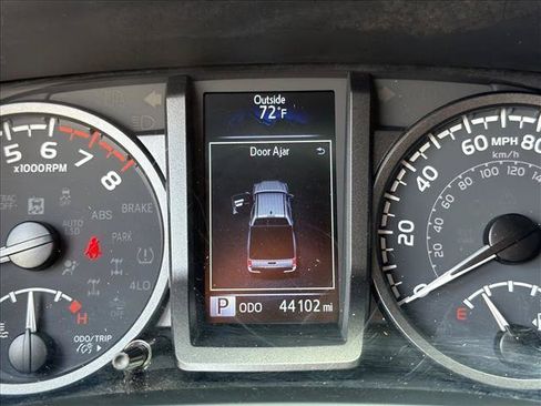 Used 2023 Toyota Tacoma TRD Sport AWD/4WD image 17