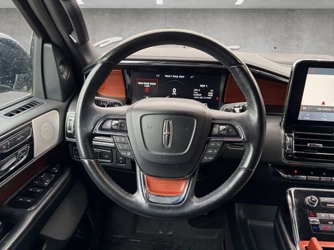 Used 2020 Lincoln Navigator L Reserve w/ Equipment Group 208A Reserve image 21