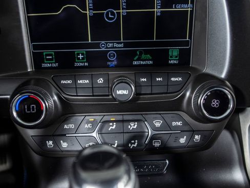 Used 2017 Chevrolet Corvette Stingray Coupe RWD image 32