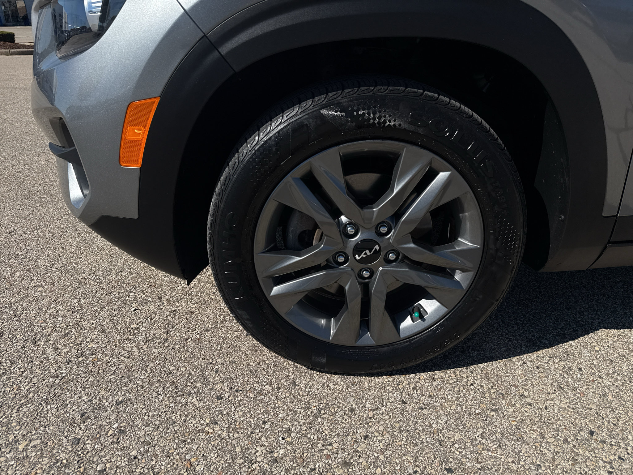 Used 2023 Kia Seltos LX AWD/4WD image 7