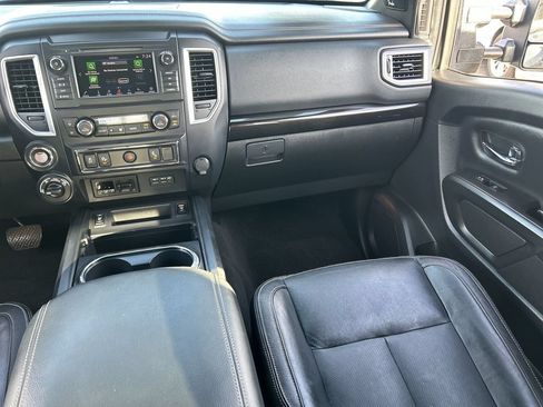 Used 2019 Nissan Titan SL w/ Midnight Edition AWD/4WD image 13