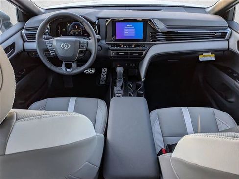 Used 2026 Toyota Camry SE w/ Convenience Package FWD image 14