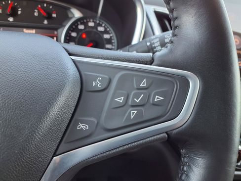 Used 2022 Chevrolet Equinox Premier FWD image 13