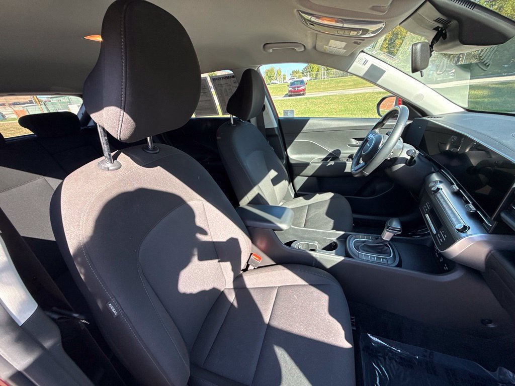 Used 2025 Hyundai Kona SEL AWD/4WD image 40