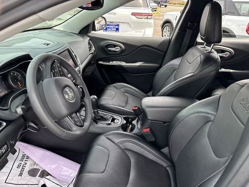 Used 2023 Jeep Cherokee Altitude Lux image 7