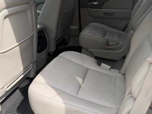 Used 2011 Chevrolet Tahoe LTZ AWD/4WD image 11