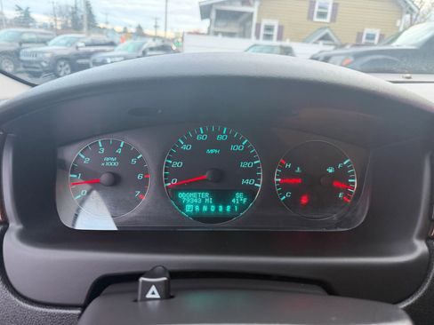 Used 2011 Chevrolet Impala LTZ image 18