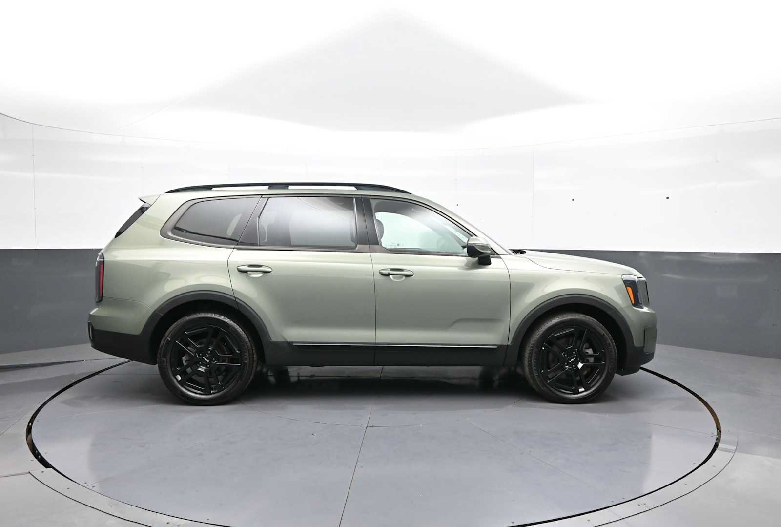 Used 2024 Kia Telluride EX X-Line AWD/4WD image 4