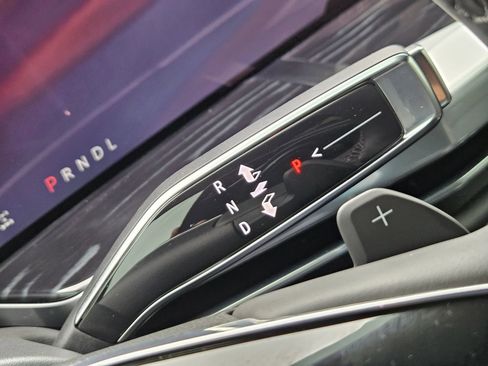 Certified 2025 Cadillac Escalade Sport AWD/4WD image 27