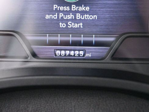 Used 2020 RAM 1500 Laramie w/ Sport Appearance Package image 20