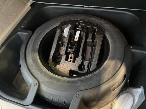 Used 2020 Jeep Grand Cherokee Overland image 17