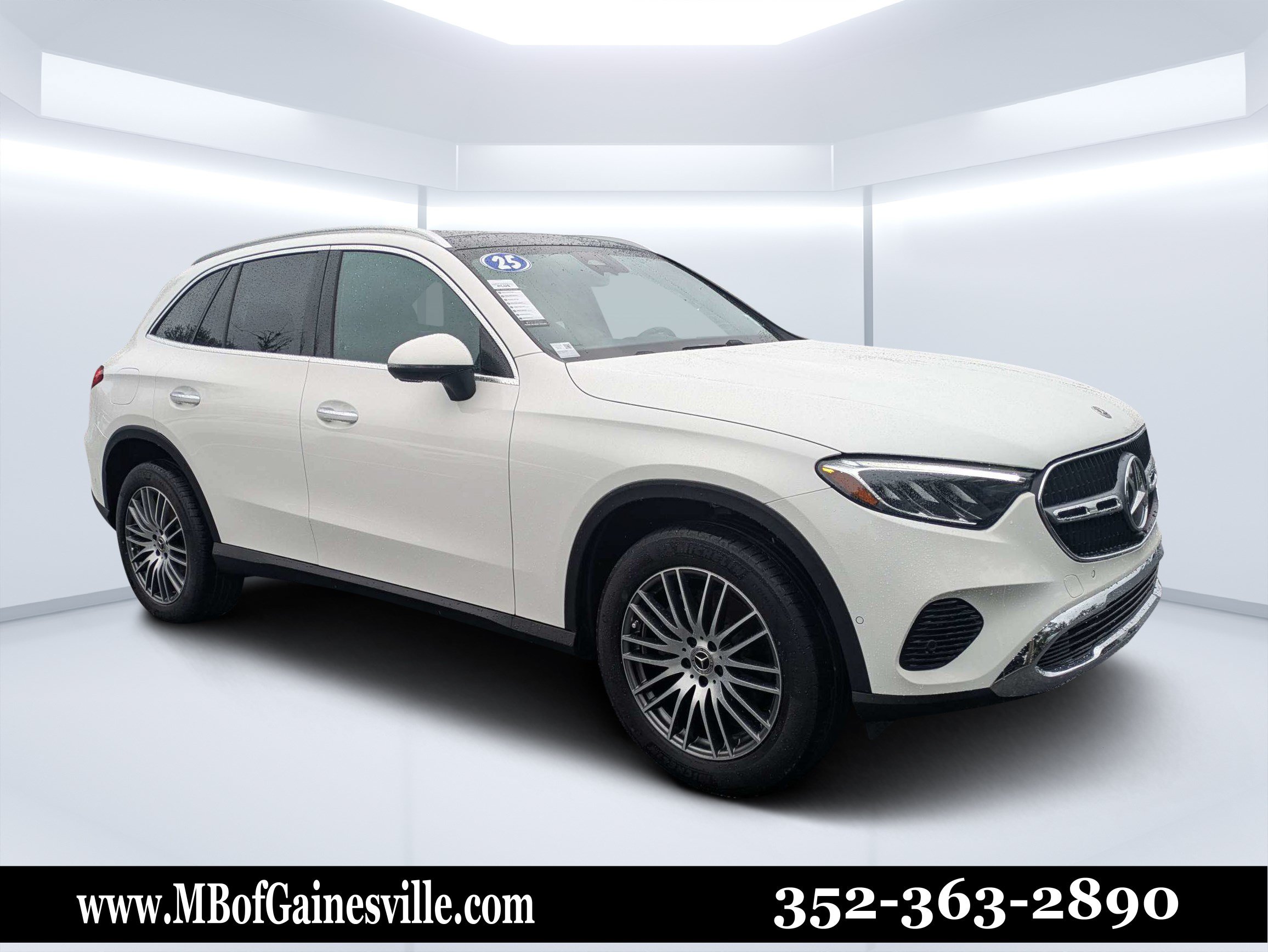 Certified 2025 Mercedes-Benz GLC 300 image 1