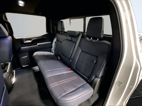 Used 2024 Chevrolet Silverado 1500 High Country w/ Technology Package AWD/4WD image 28