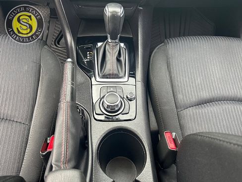 Used 2016 MAZDA MAZDA3 i Touring w/ Popular Equipment Package image 25