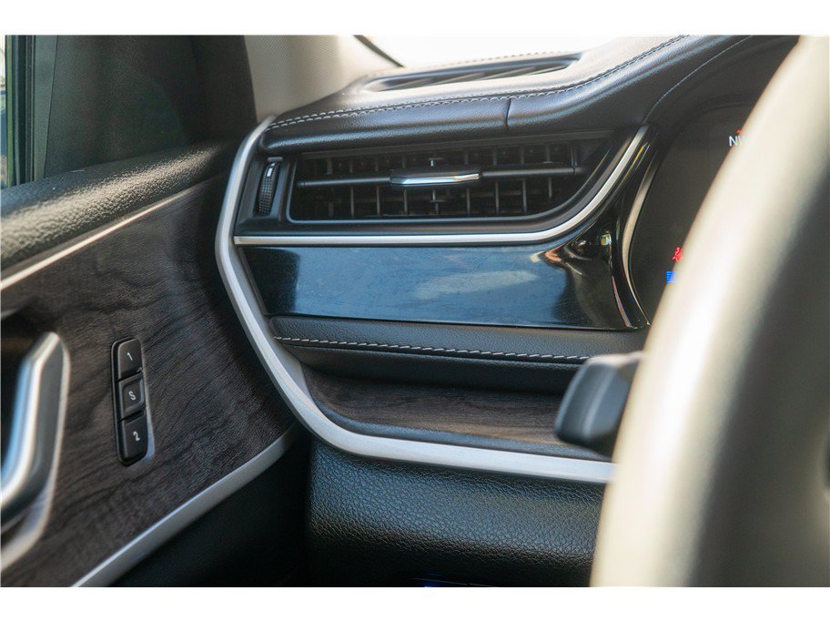 Used 2022 Jeep Grand Cherokee Limited 4xe w/ Luxury Tech Group II AWD/4WD image 13