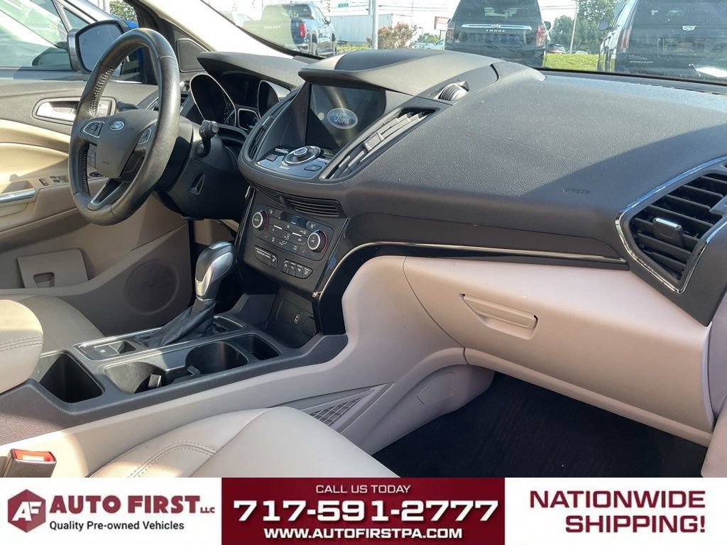 Used 2019 Ford Escape Titanium AWD/4WD image 17