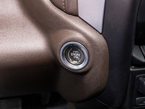 Used 2019 GMC Sierra 1500 SLT w/ SLT Premium Plus Package image 30