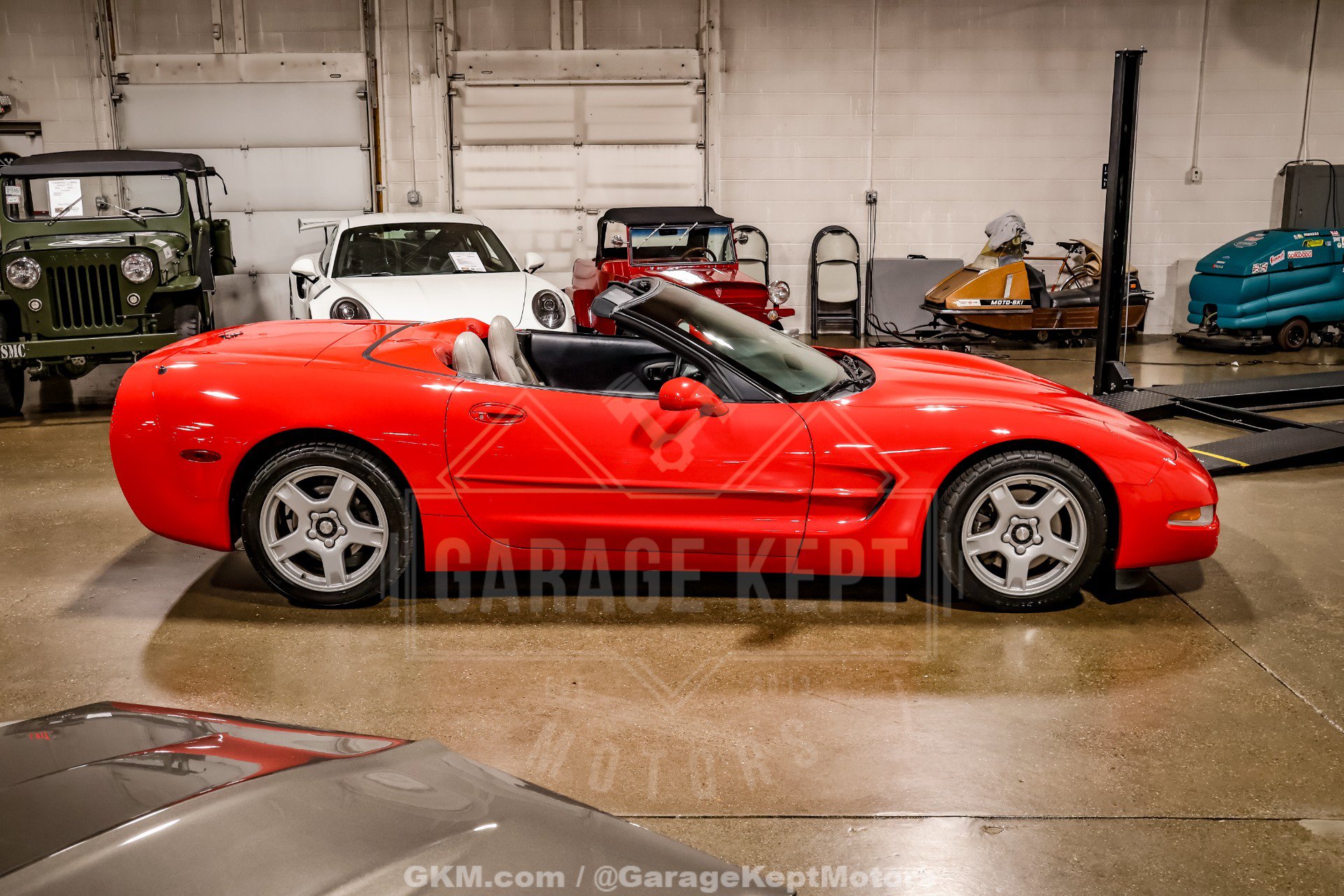 Used 1999 Chevrolet Corvette Convertible w/ Memory Pkg RWD image 25