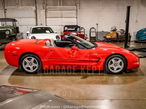 Used 1999 Chevrolet Corvette Convertible w/ Memory Pkg RWD image 25