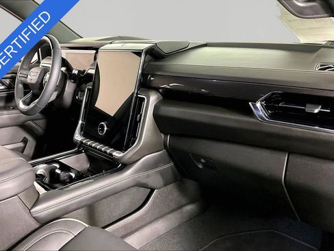 Used 2025 GMC Yukon Elevation w/ LPO, Yukon Black Package AWD/4WD image 26