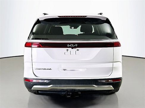 Used 2022 Kia Carnival SX Prestige FWD image 6