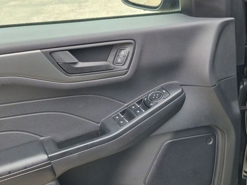 Used 2025 Ford Escape Active AWD/4WD image 10