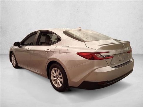 Used 2026 Toyota Camry LE w/ Convenience Package FWD image 7