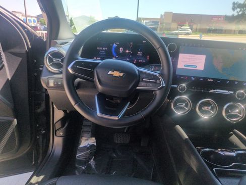 Used 2024 Chevrolet Blazer EV LT AWD/4WD image 13