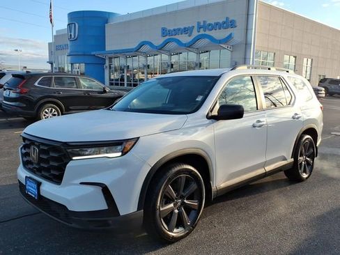 Certified 2023 Honda Pilot Sport image 1