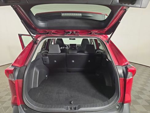 Used 2025 Toyota RAV4 XLE image 31