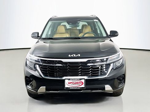 Certified 2025 Kia Seltos EX w/ EX Sunroof Package AWD/4WD image 17