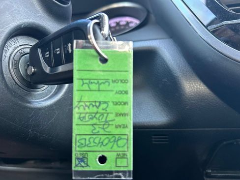 Used 2023 Toyota Camry SE FWD image 19