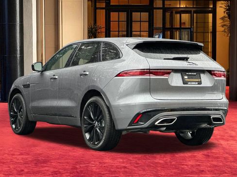 New 2025 Jaguar F-PACE R-Dynamic S image 3