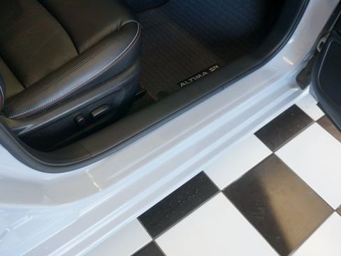 Used 2023 Nissan Altima 2.5 SR w/ SR Premium Package image 60