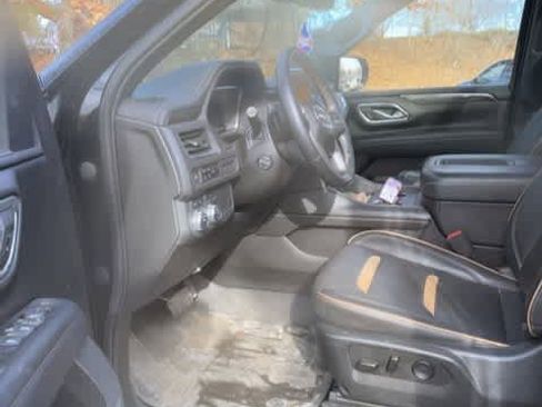 Used 2023 GMC Yukon AT4 image 2
