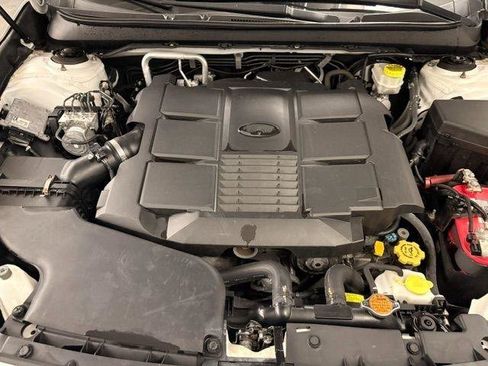 Used 2017 Subaru Outback 3.6R Limited AWD/4WD image 19