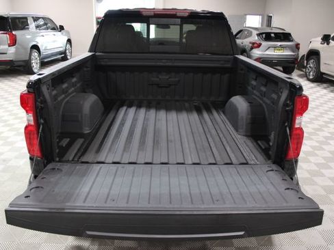 Used 2024 Chevrolet Silverado 1500 RST AWD/4WD image 12