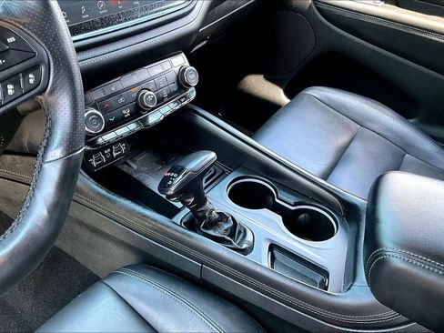 Used 2022 Dodge Durango GT AWD/4WD image 13