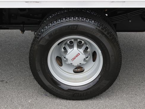 Used 2025 GMC Sierra 3500 Pro w/ Convenience Package AWD/4WD image 36
