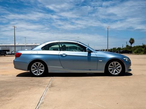Used 2012 BMW 328i Convertible RWD image 3