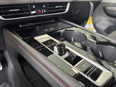 New 2026 Volkswagen Atlas Peak Edition AWD/4WD image 28
