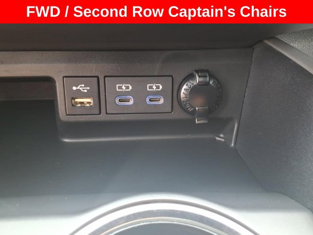 Used 2022 Toyota Highlander XLE FWD image 24
