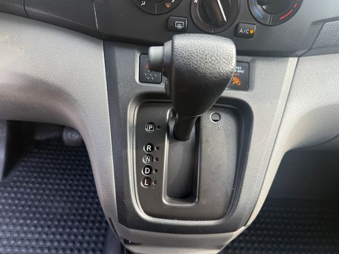 Used 2020 Nissan NV200 SV w/ Back Door Glass Package image 12